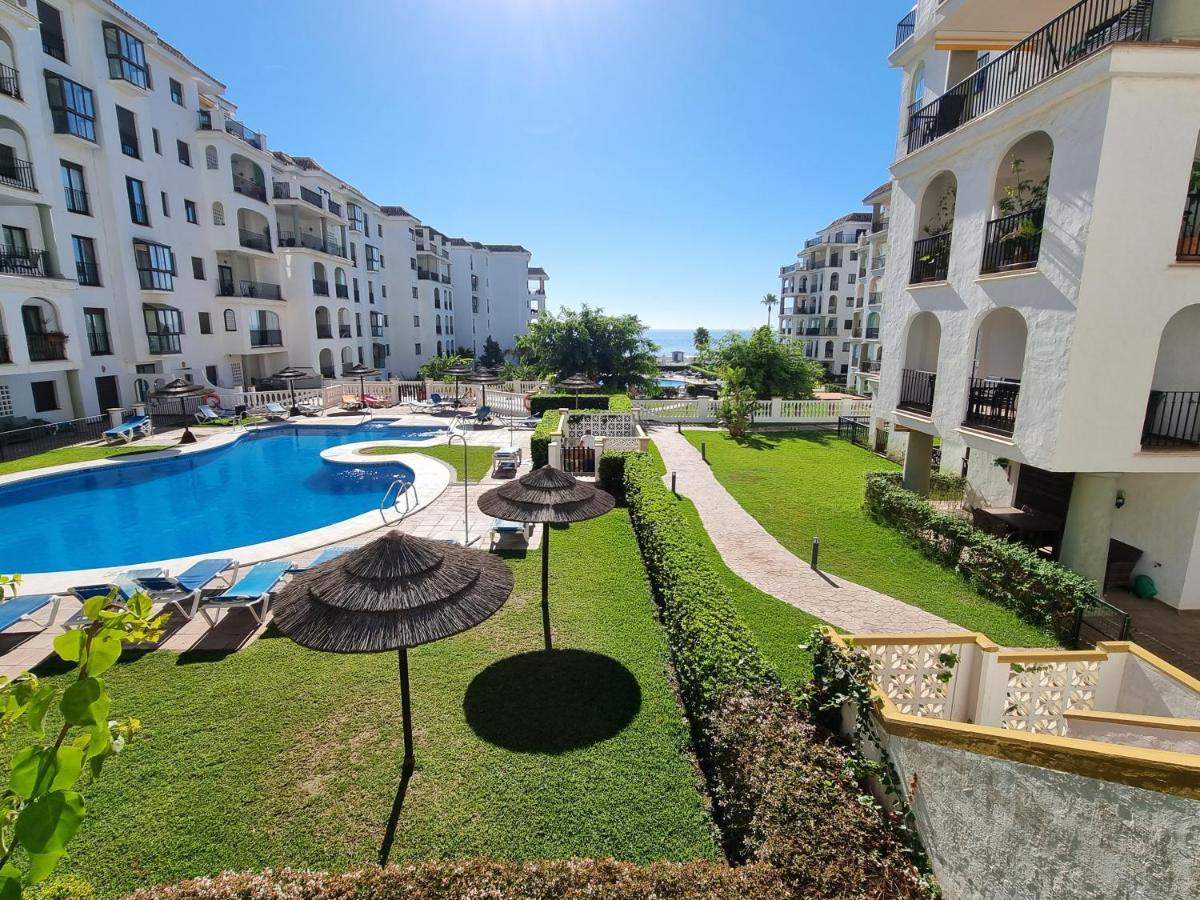 Apartamento Marina De La Duquesa Beachfront Castillo de Sabinillas